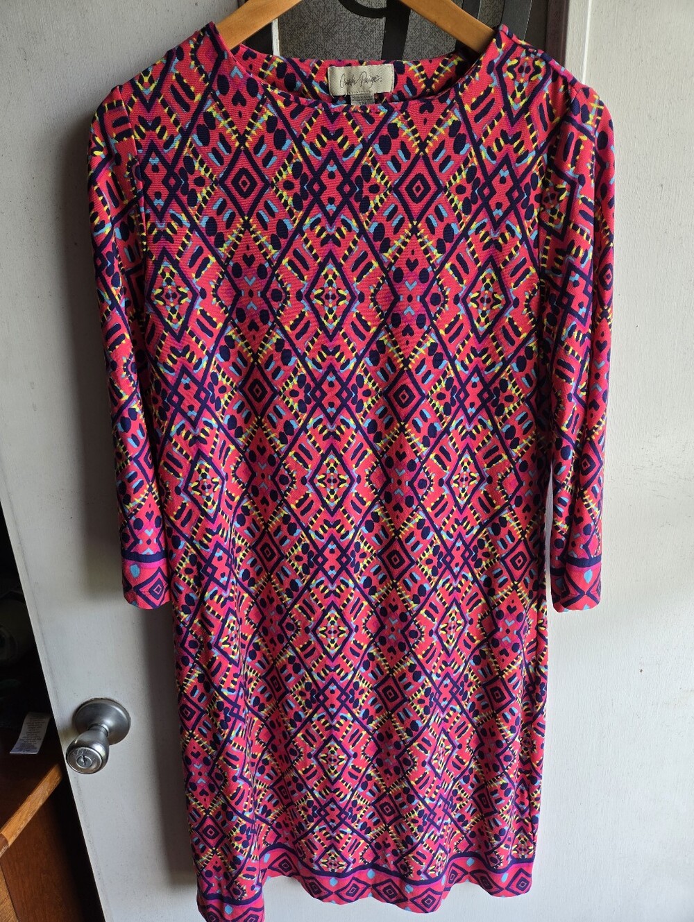 Charlie Paige Bright Pink Geometric Sheath Dress EUC